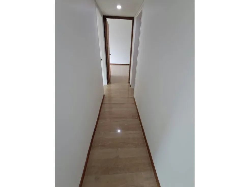 Se Vende estrenar Apto-133m²-2H+2B+4P+1M+Pozo+Pisc.+Vig-La Lagunita-RG - 17