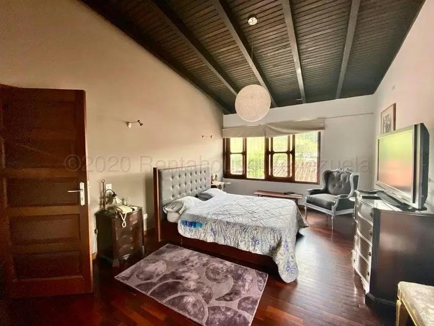 Casa (Duplex) en Venta en Prados del Este, Distrito Metropolitano - 18