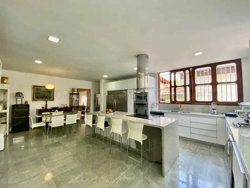 Casa (Duplex) en Venta en Prados del Este, Distrito Metropolitano - 5