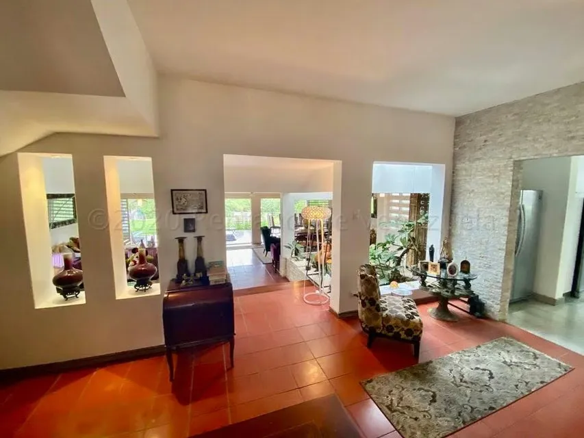 Casa (Duplex) en Venta en Prados del Este, Distrito Metropolitano - 6