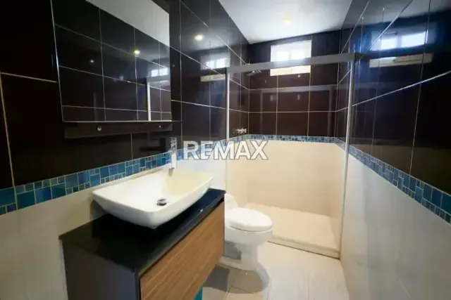 EN VENTA IMPONENTE CASA DE DOS NIVELES, MODERNA CON PISCINA, URB. COSTA AZUL, ISLA DE MARGARITA. - 15