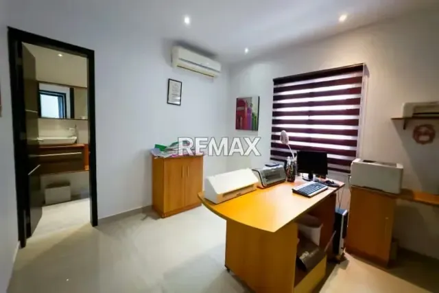 EN VENTA IMPONENTE CASA DE DOS NIVELES, MODERNA CON PISCINA, URB. COSTA AZUL, ISLA DE MARGARITA. - 9