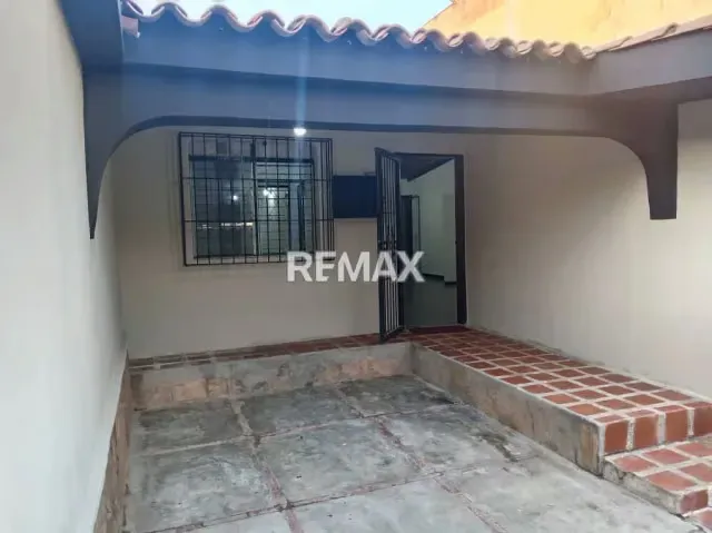 Casa en venta Urbanización el paraiso - 2