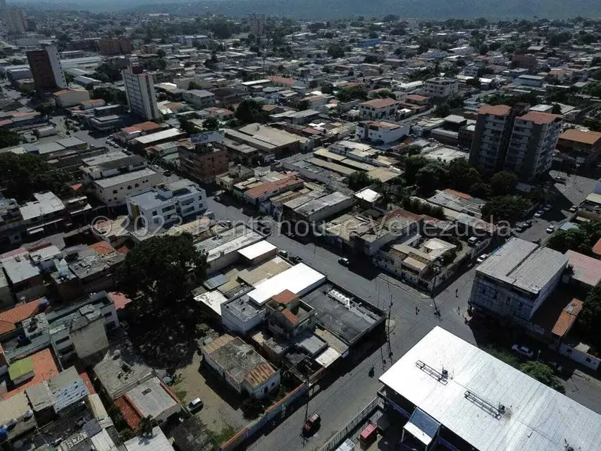 Edificio en Venta en Centro, Lara - 13