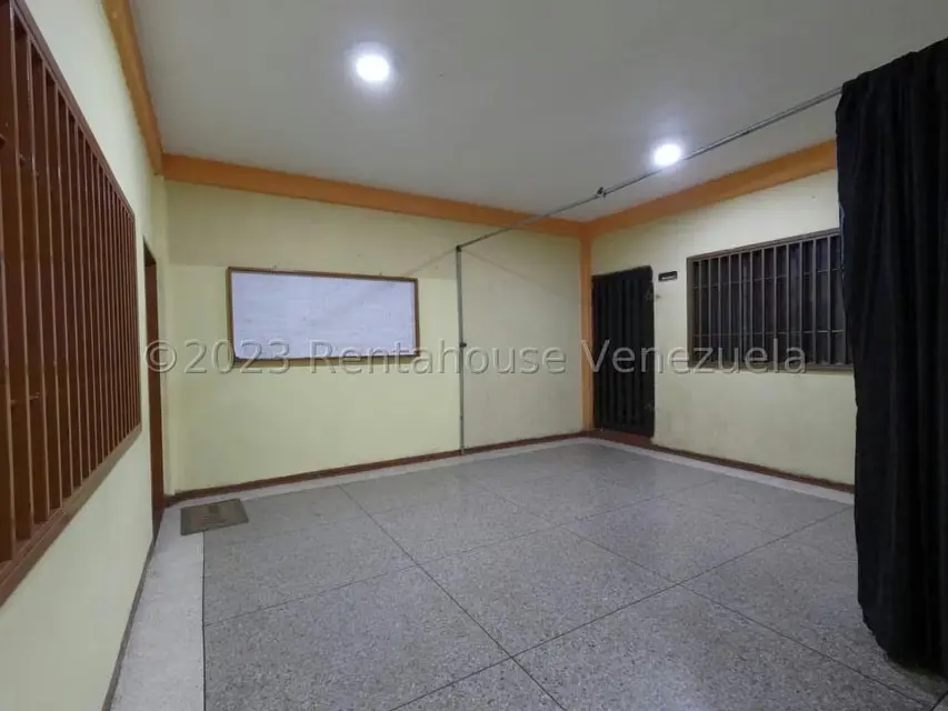 Edificio en Venta en Centro, Lara - 4