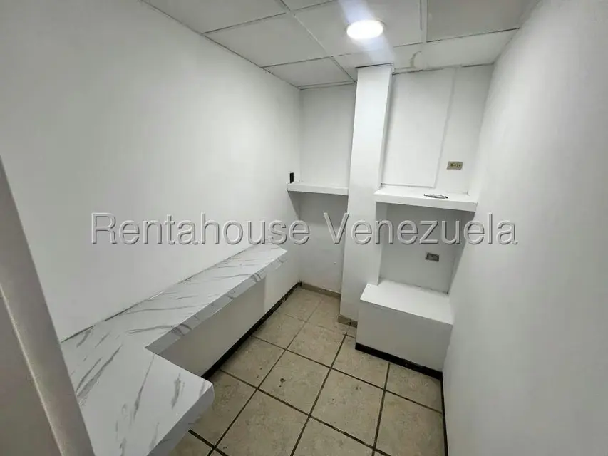 Local Comercial en Alquiler en Avenida Mariño, Aragua - 12