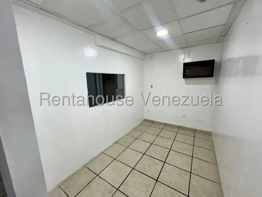 Local Comercial en Alquiler en Avenida Mariño, Aragua - 9