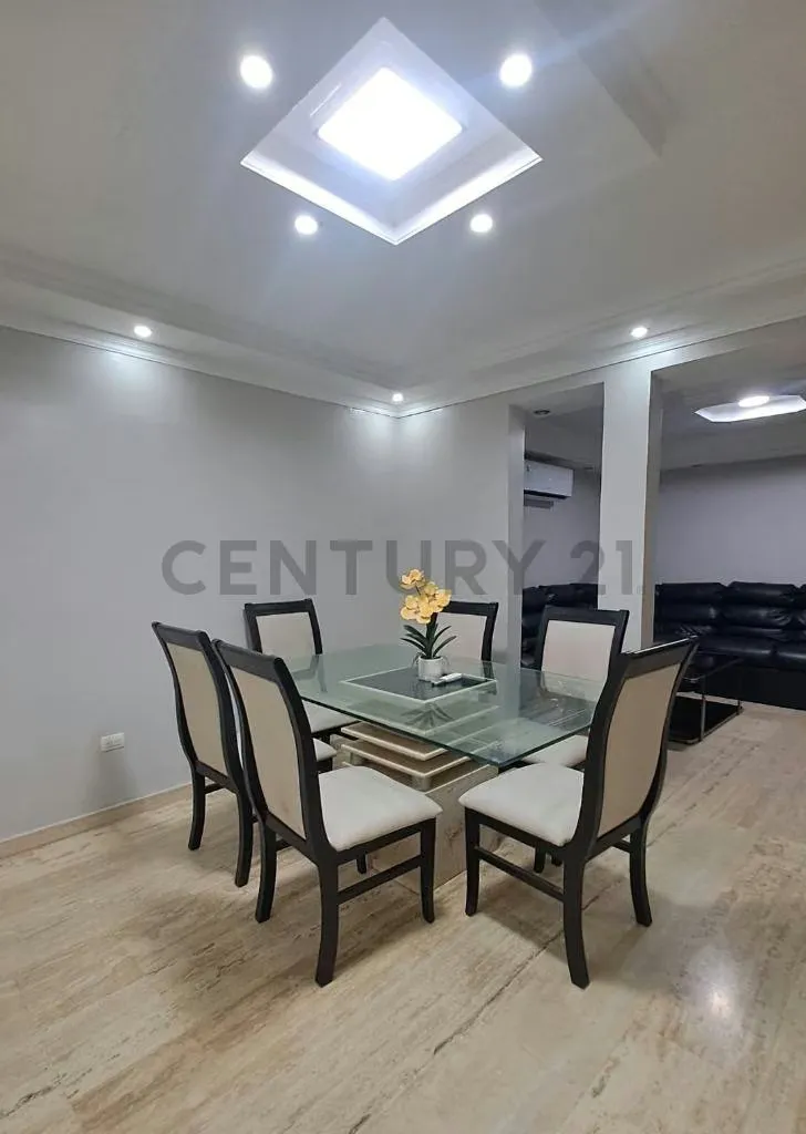 Se vende Town House actualizado - 2