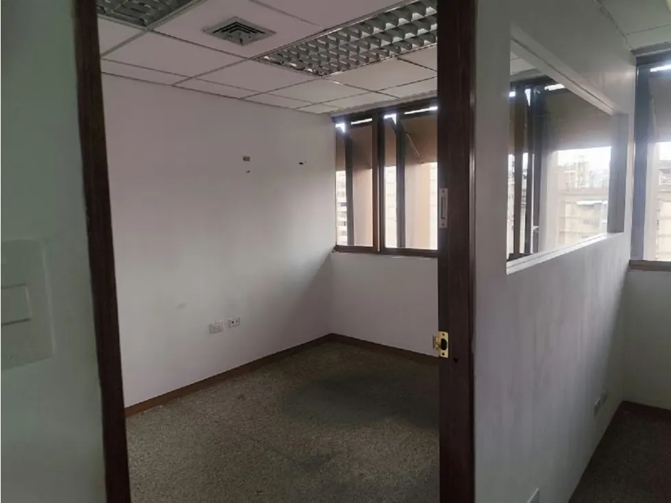 OFICINA ALQUILER 85 MTS2 TORRE BAZAR BOLÍVAR - 3