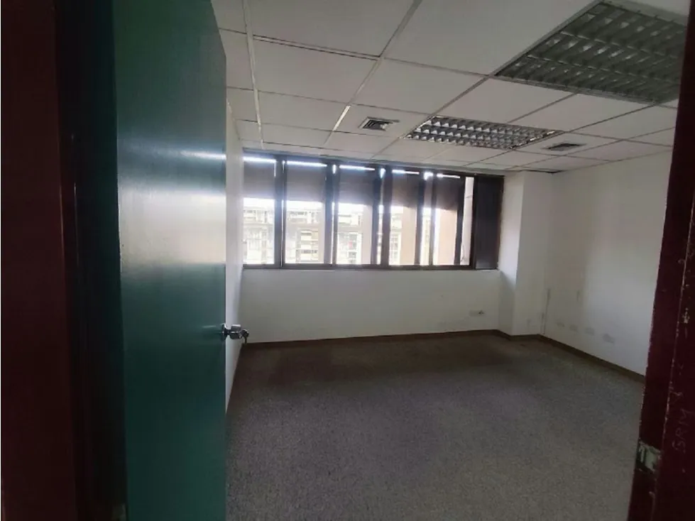 OFICINA ALQUILER 85 MTS2 TORRE BAZAR BOLÍVAR - 10