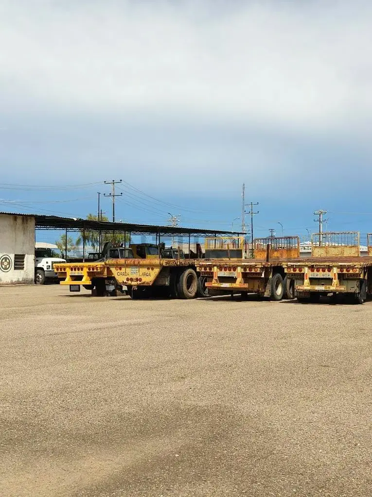 Empresa para construcción, en zona industrial sur - 28