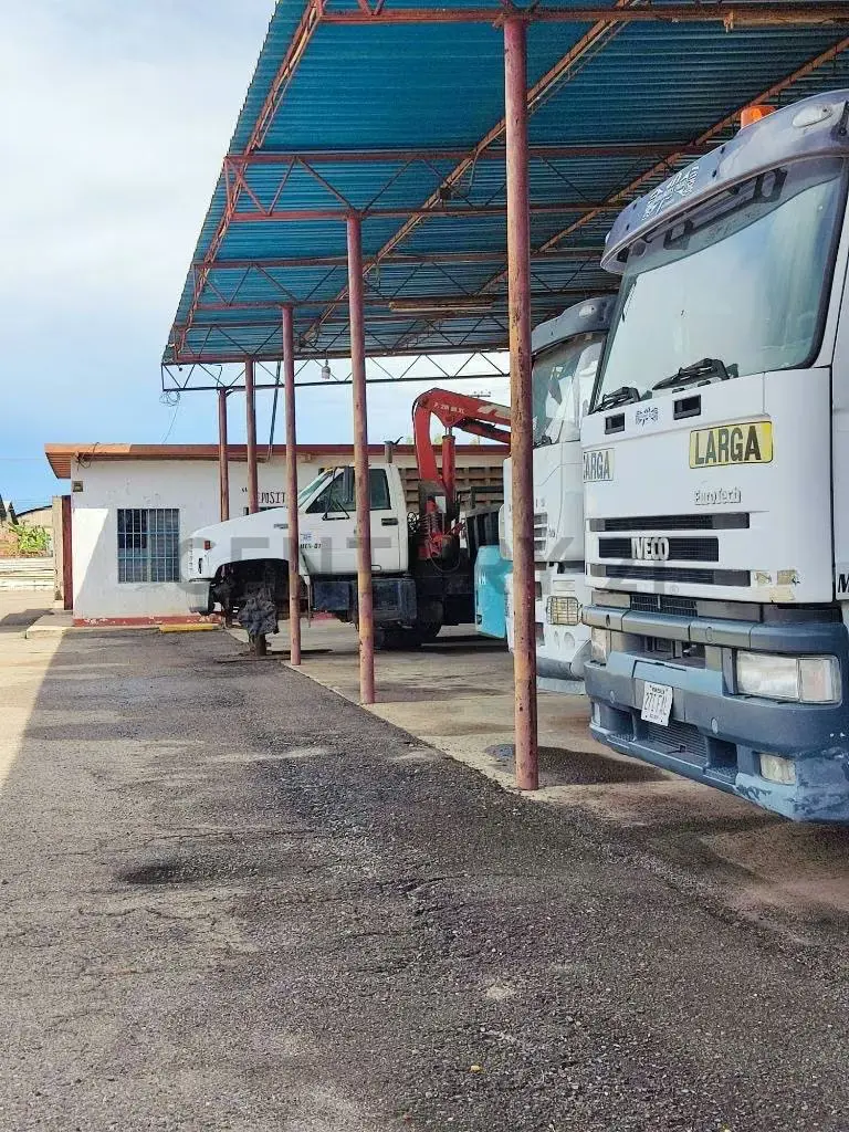 Empresa para construcción, en zona industrial sur - 29
