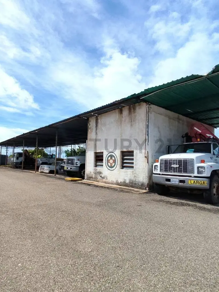 Empresa para construcción, en zona industrial sur - 30