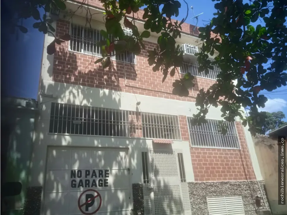 Se vende Edificio Comercial en Guarenas
