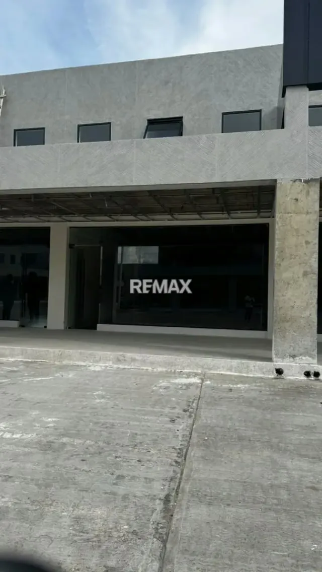 Se Vende Local de Dos Niveles en Centro Comercial Tipuro Center - 5