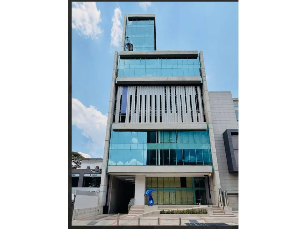 Se vende oficina 521m2 Las Mercedes