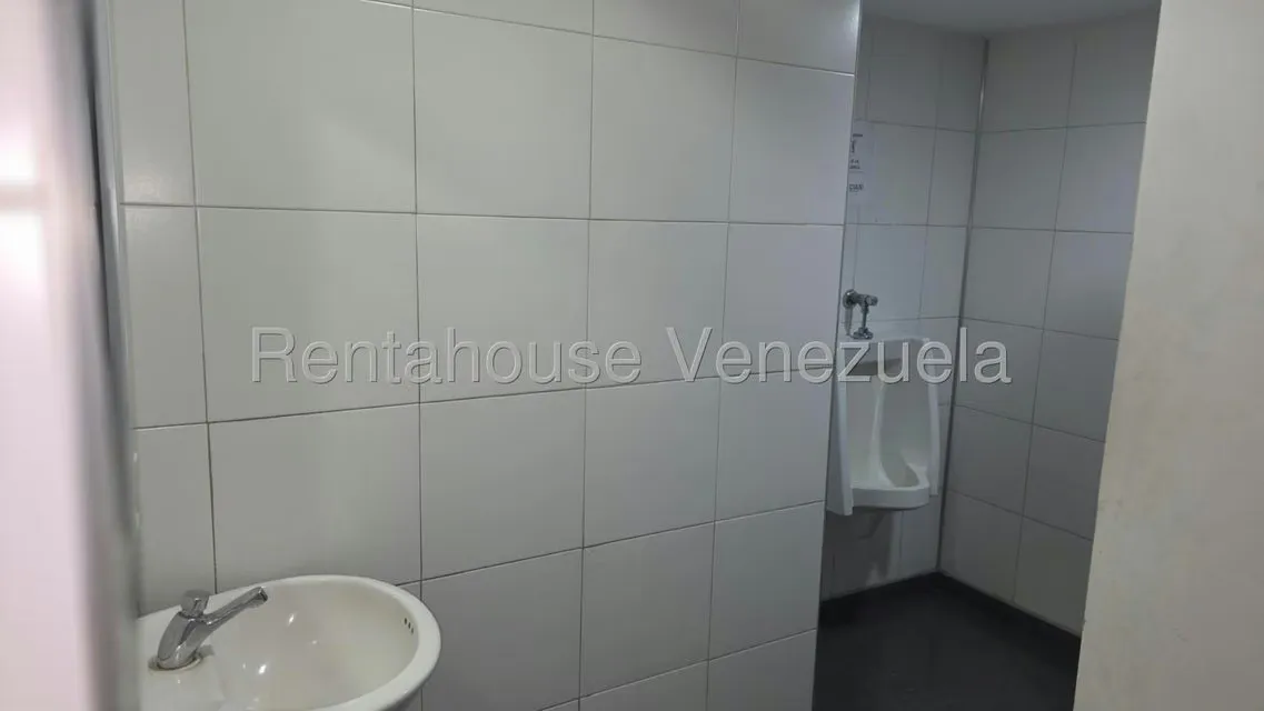 Consultorio Medico en Venta en Parroquia Catedral, Distrito Metropolitano - 14