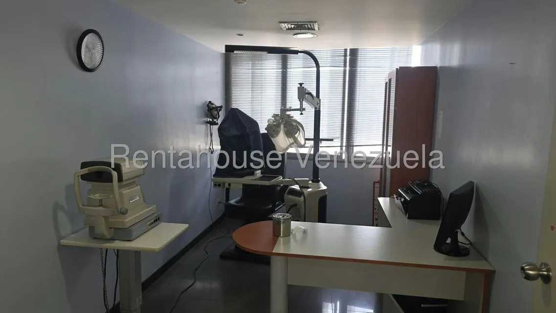 Consultorio Medico en Venta en Parroquia Catedral, Distrito Metropolitano - 24