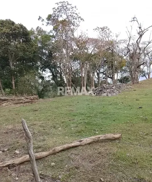 TERRENO EN VENTA EN LOMAS DE CUBIRO - 3