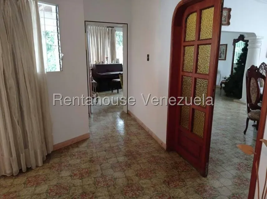 Casa (Multipes Niveles) en Venta en Las Palmas, Distrito Metropolitano - 33