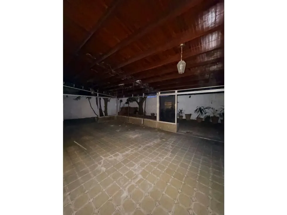 Se vende casa 600m2 Santa Mónica 0785 - 23
