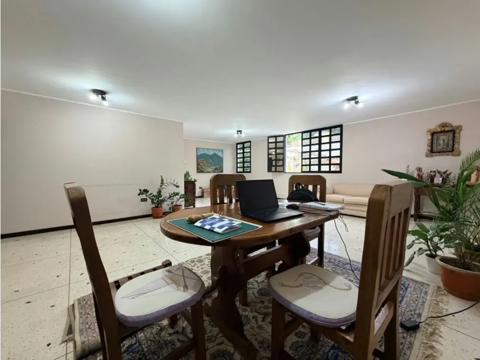 Se vende casa 600m2 Santa Mónica 0785 - 10