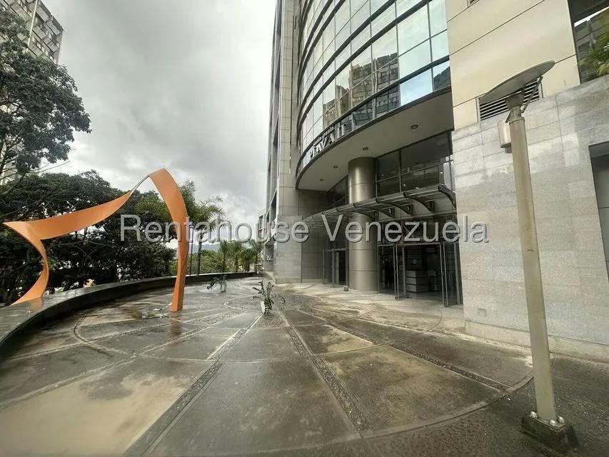 Oficina en Alquiler en Santa Paula, Distrito Metropolitano - 2