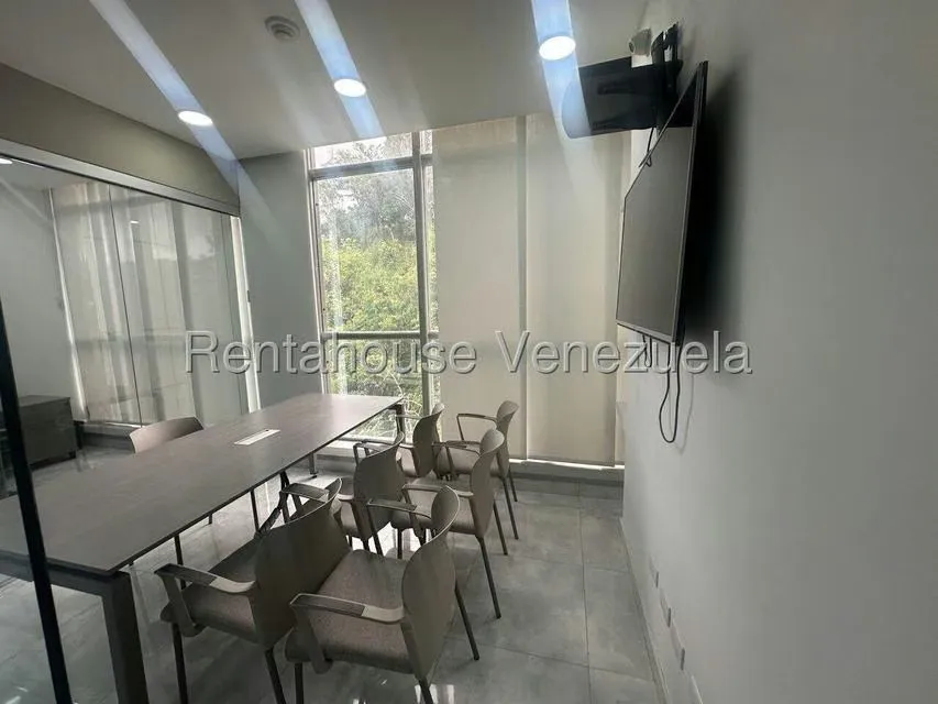 Oficina en Alquiler en Santa Paula, Distrito Metropolitano - 15