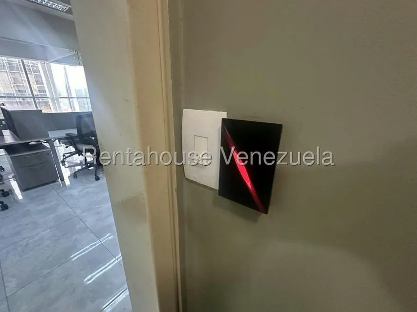 Oficina en Alquiler en Santa Paula, Distrito Metropolitano - 21
