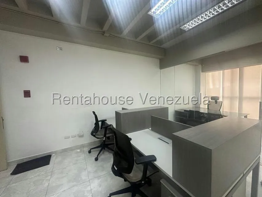 Oficina en Alquiler en Santa Paula, Distrito Metropolitano - 6