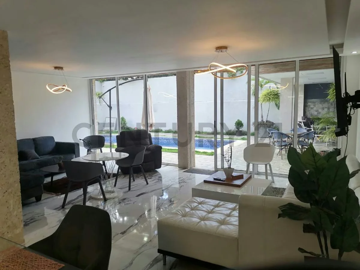 Exquisita Quinta Recién Remodelada en Prados del Este - 16