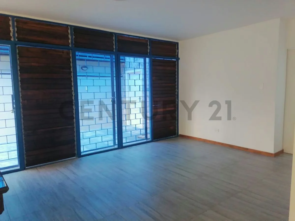 Exquisita Quinta Recién Remodelada en Prados del Este - 21