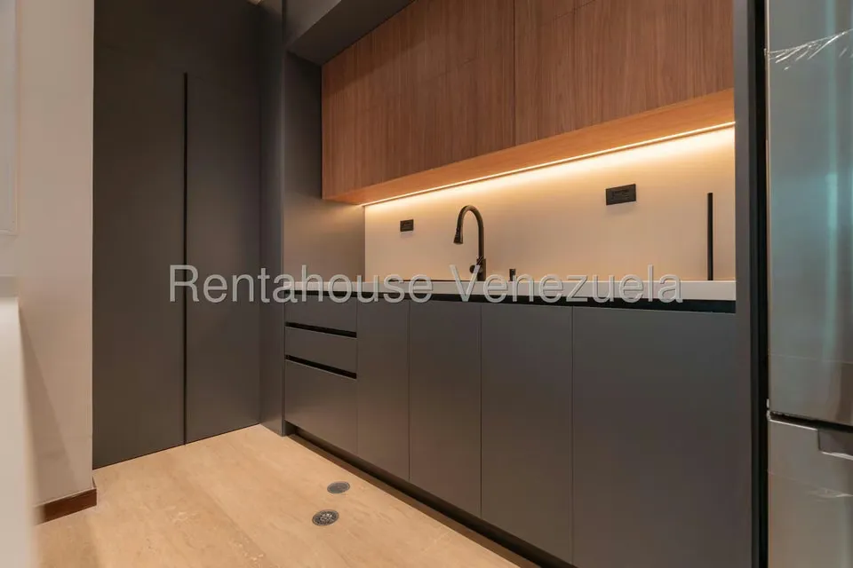 Apartamento (1 Nivel) en Venta en Campo Alegre, Distrito Metropolitano - 14