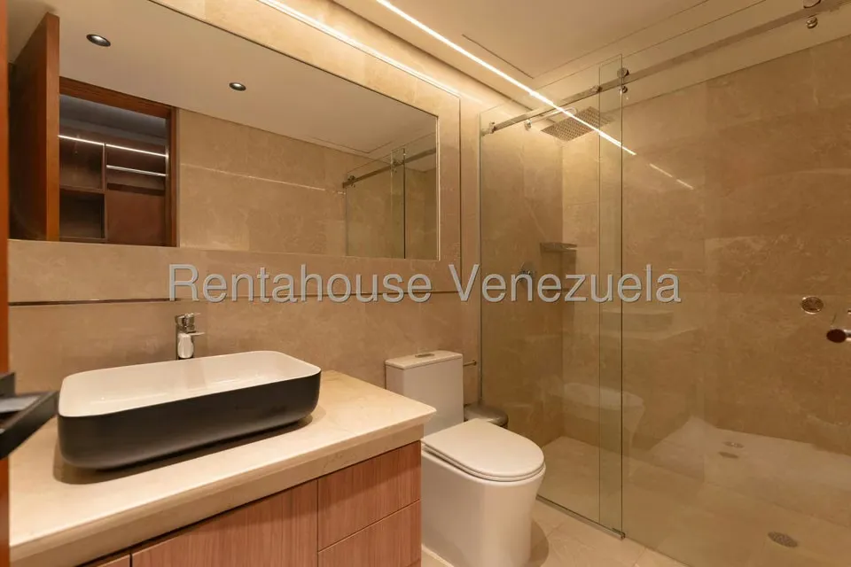 Apartamento (1 Nivel) en Venta en Campo Alegre, Distrito Metropolitano - 24