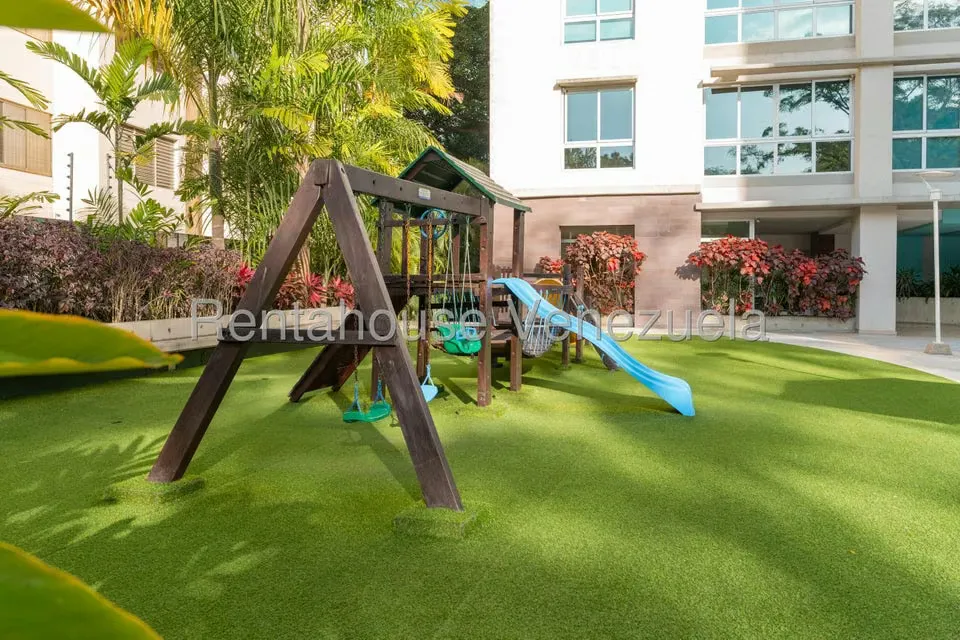 Apartamento (1 Nivel) en Venta en Campo Alegre, Distrito Metropolitano - 31