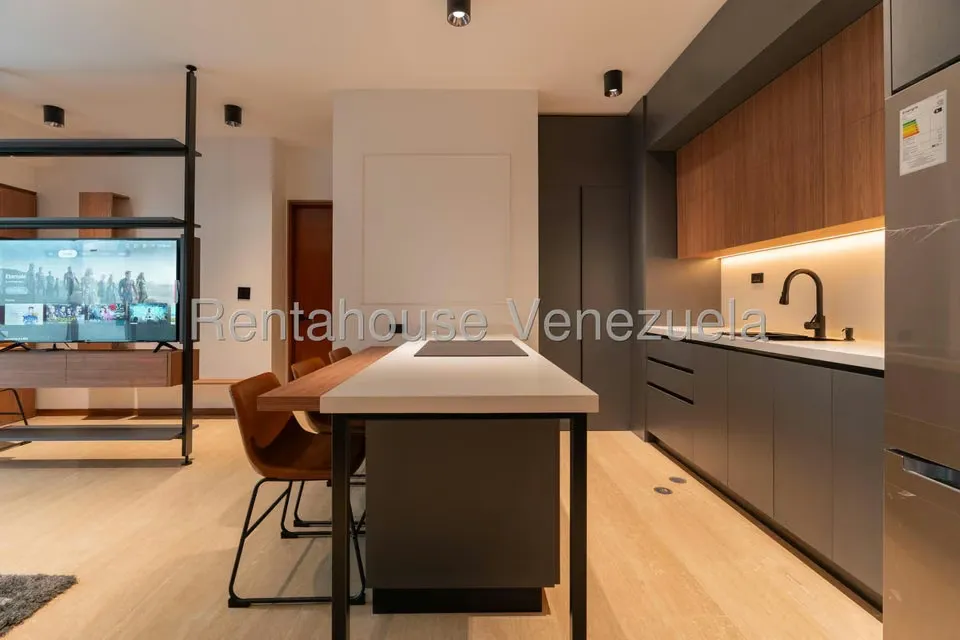 Apartamento (1 Nivel) en Venta en Campo Alegre, Distrito Metropolitano - 10