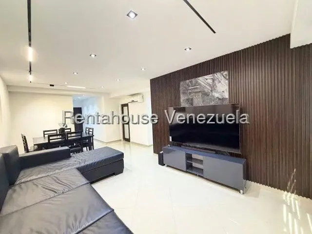 Apartamento (1 Nivel) en Venta en Triangulo del Este, Lara - 3