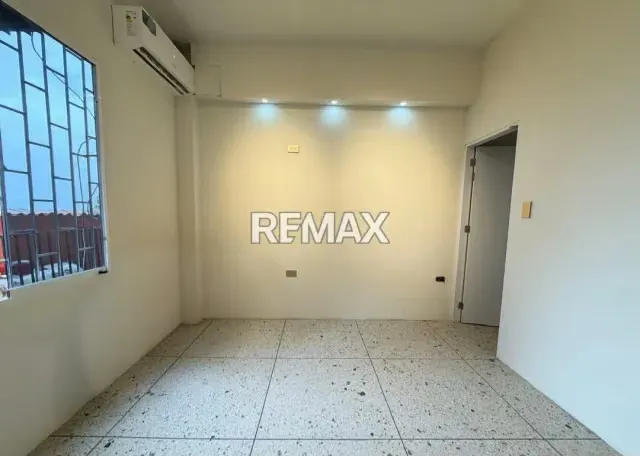 Apartamento. Venta. Barrio Obrero - 8
