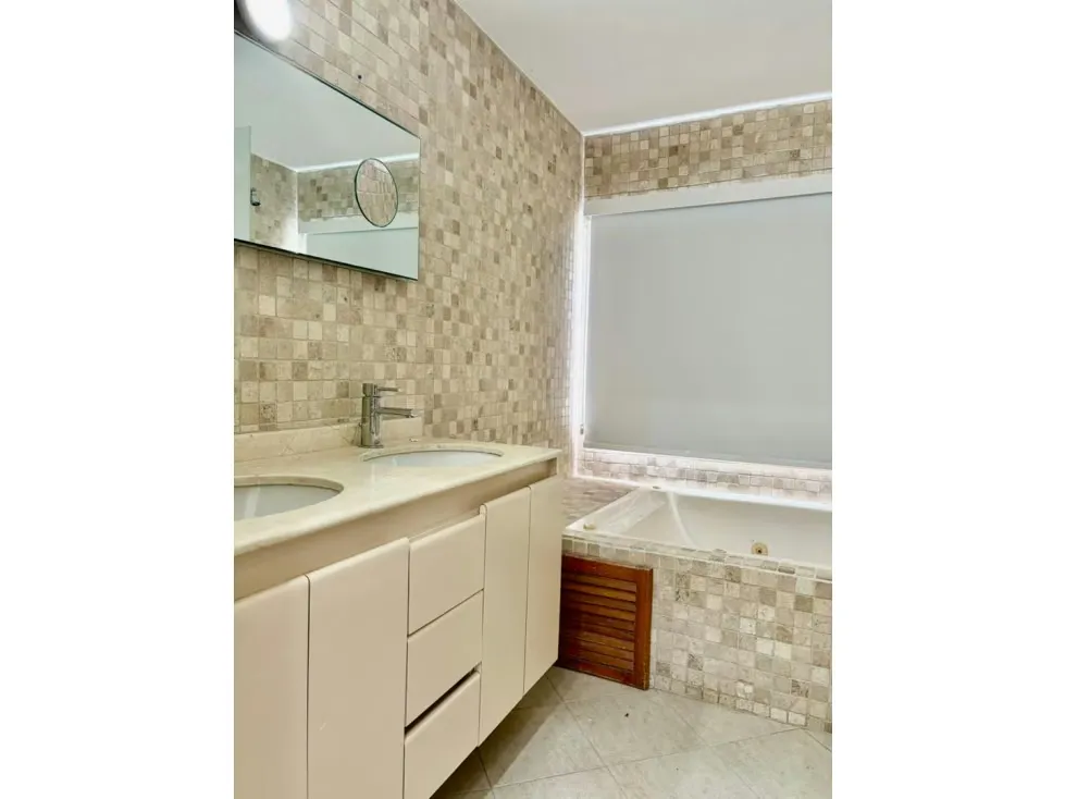 Se vende Townhouse 500m² 3h+s/6b+s/2p La Trinidad - 8