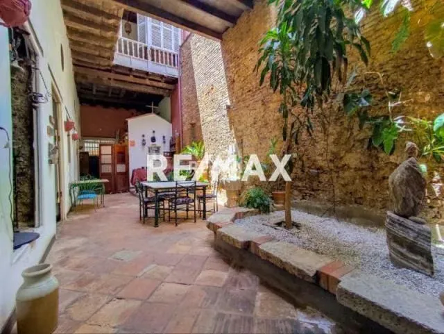En venta hermosa Posada Turística en Puerto Cabello a 1 cuadra del Malecón - 3