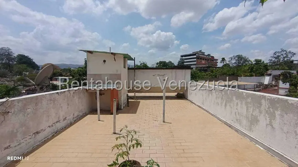 Casa (1 Nivel) en Venta en Centro, Miranda - 23