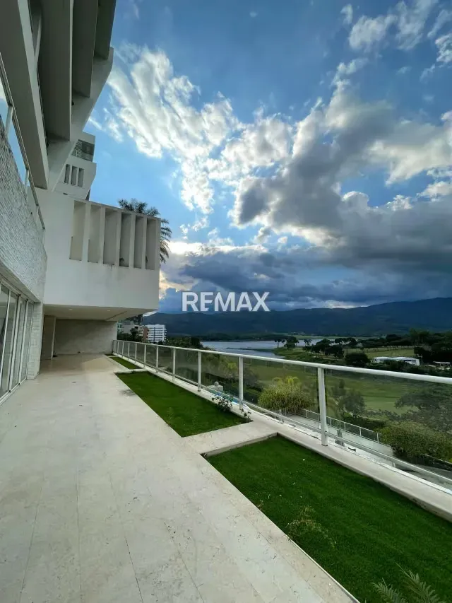 APARTAMENTO DE LUJO EN ALQUILER - 4