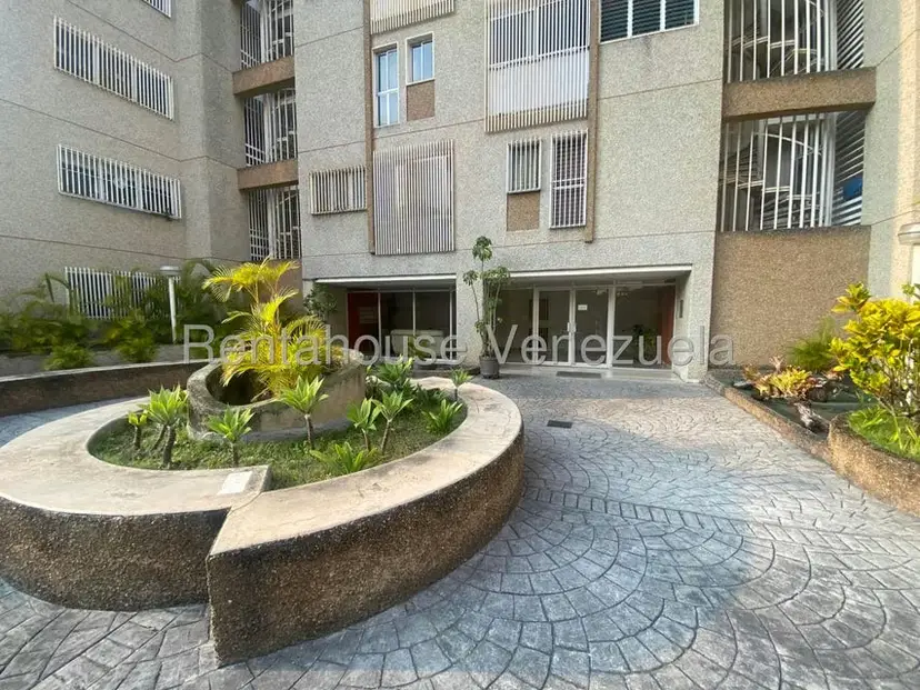 Apartamento (1 Nivel) en Alquiler en Colinas de Bello Monte, Distrito Metropolitano