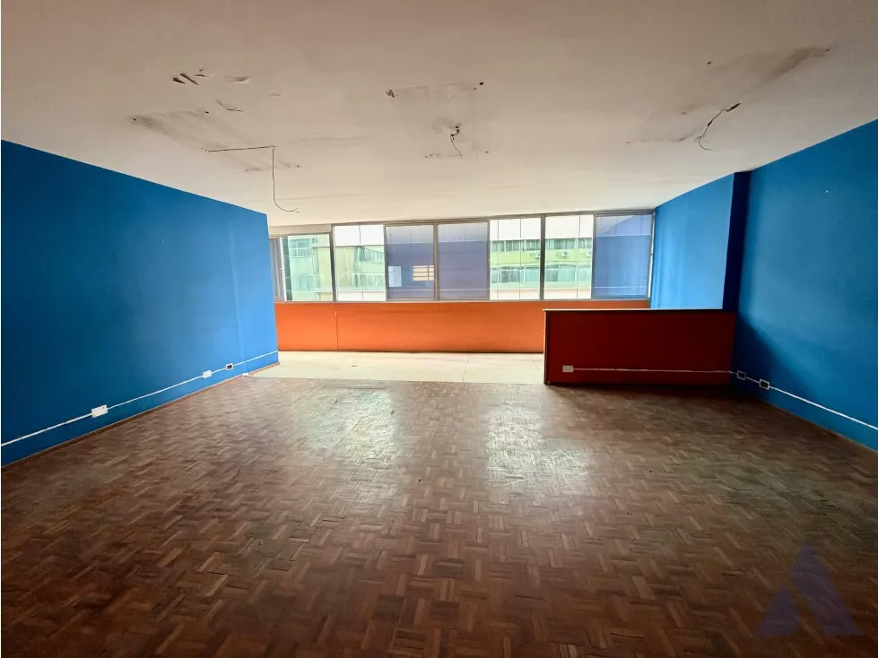 Vendo/alquilo oficina para remodelar 117m2 Torre Roraima 9383 - 2
