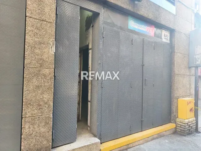 MAGNÍFICO LOCAL EN ALQUILER A PIE DE CALLE A UNA CUADRA DE LA AV. FUERZAS ARMADAS