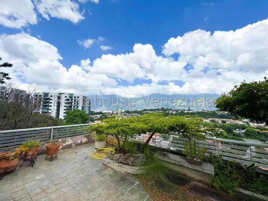 Casa (Multipes Niveles) en Venta en Macaracuay, Distrito Metropolitano - 22