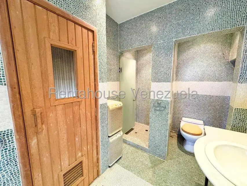 Casa (Multipes Niveles) en Venta en Macaracuay, Distrito Metropolitano - 34