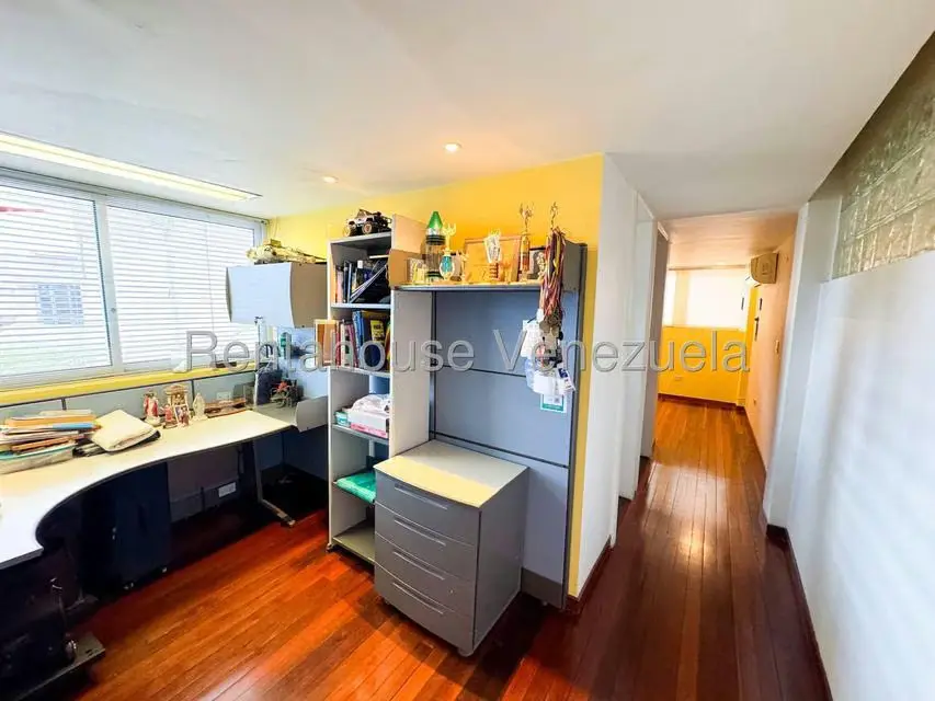 Casa (Multipes Niveles) en Venta en Macaracuay, Distrito Metropolitano - 47