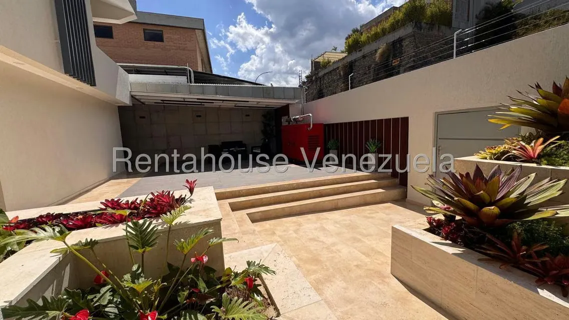 Casa (Multipes Niveles) en Venta en Colinas del Tamanaco, Distrito Metropolitano - 3