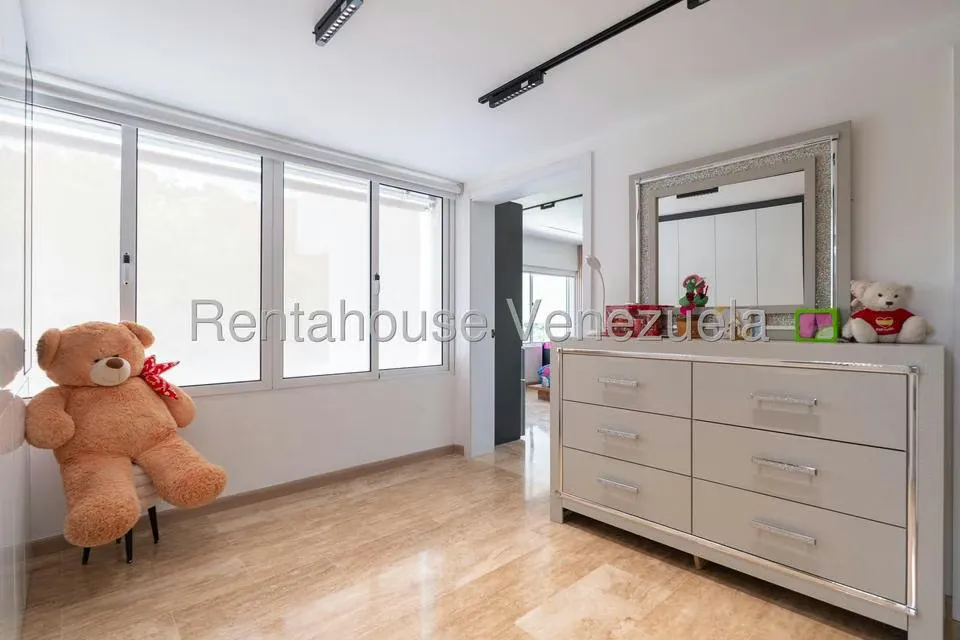 Casa (Multipes Niveles) en Venta en Colinas del Tamanaco, Distrito Metropolitano - 23